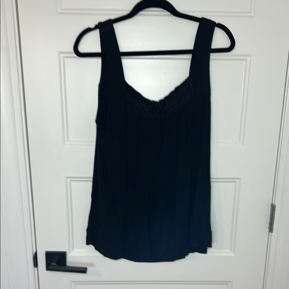 Audrey & Grace Black Sleeveless Pleated Tank Top